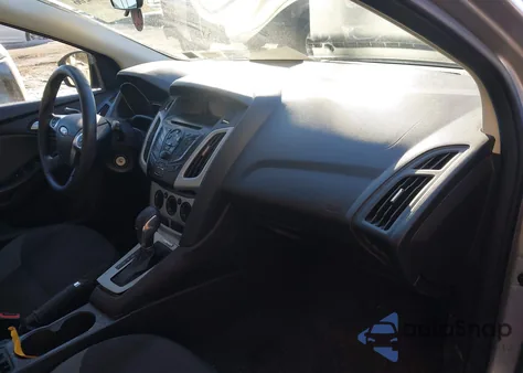 2014 Ford Focus Se z USA, uszkodzony, nr VIN 1FADP3K21EL408287